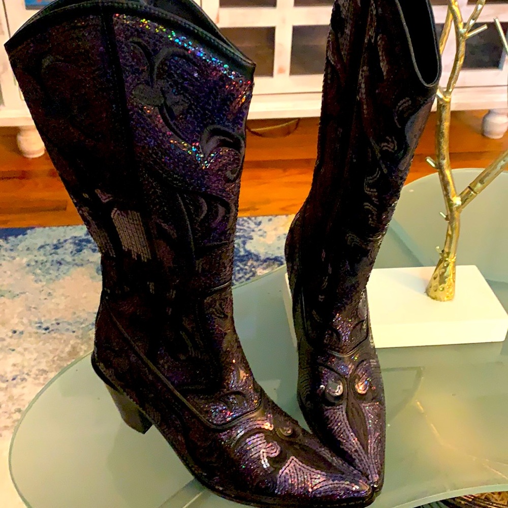 Awesome super cute purple sparkling cowboy boots size 7 excellent condition